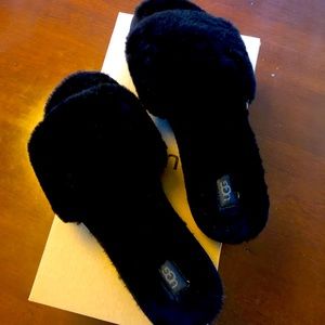 UGG Slippers - Style Cozette with box - Size 9